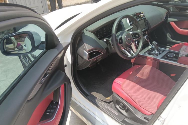 Used Jaguar XEL 2024 2.0T 250 PS R-DYNAMIC S Advanced Sport Edition Driver Seat