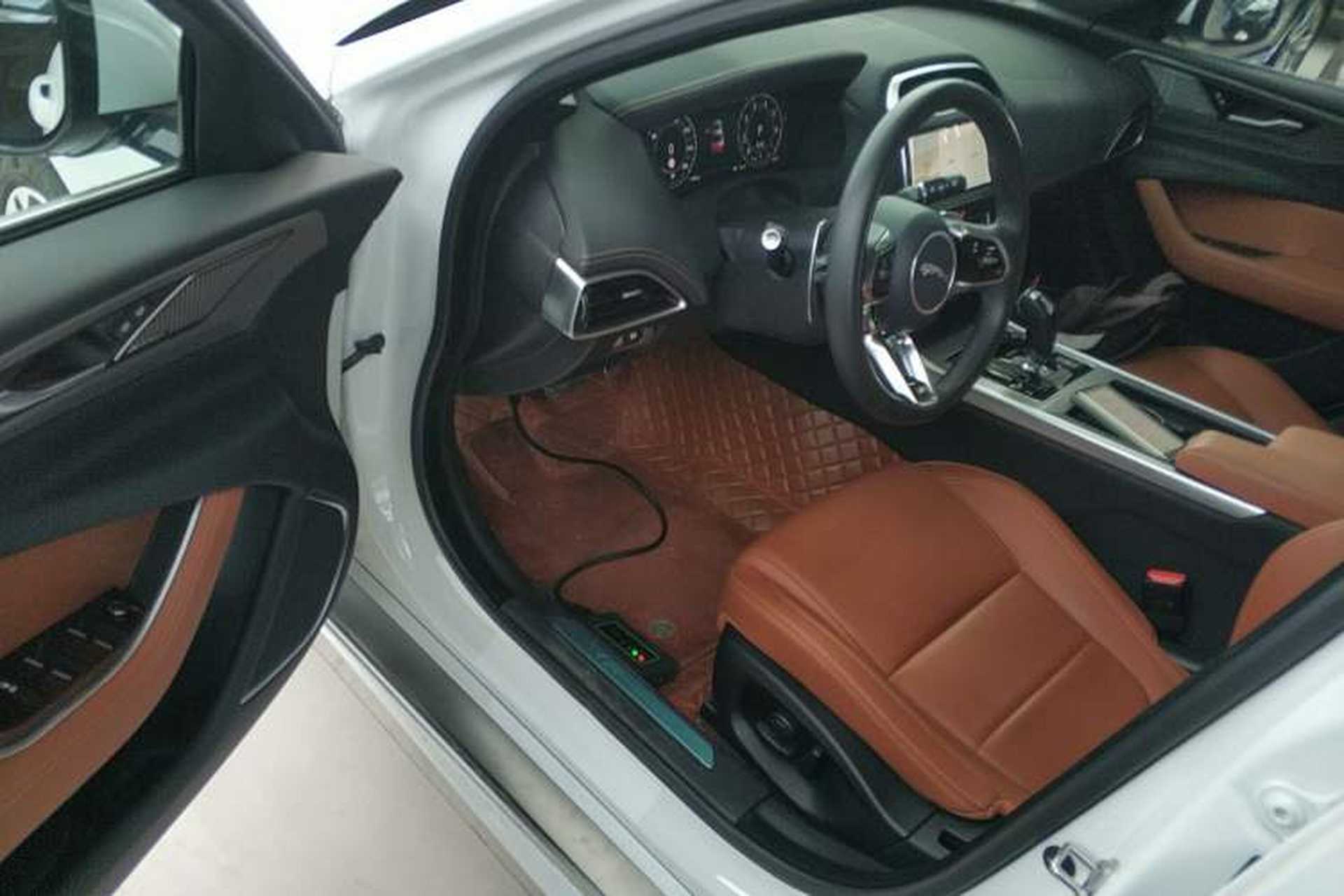 Used Jaguar XEL 2024 2.0T 250 PS R-DYNAMIC S Advanced Sport Edition Driver Seat