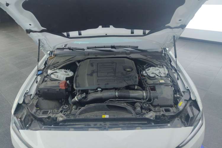 Used Jaguar XEL 2024 2.0T 250 PS R-DYNAMIC S Advanced Sport Edition Engine Bay