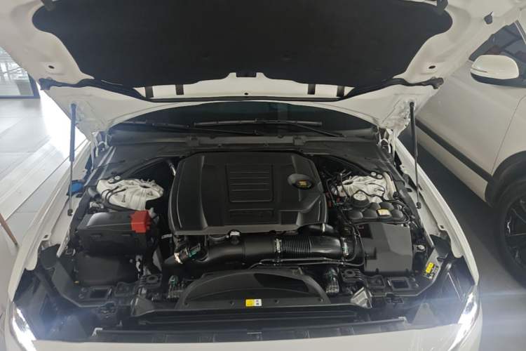 Used Jaguar XEL 2024 2.0T 250 PS R-DYNAMIC S Advanced Sport Edition Engine Bay
