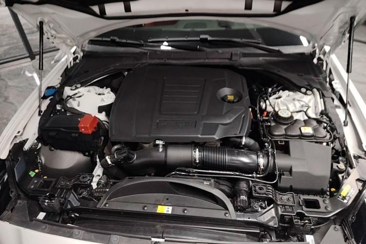 Used Jaguar XEL 2024 2.0T 250 PS R-DYNAMIC S Ebony Black Sport Edition Engine Bay