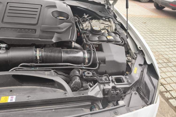 Used Jaguar XEL 2024 2.0T 250 PS R-DYNAMIC S Advanced Sport Edition Engine Bay Left