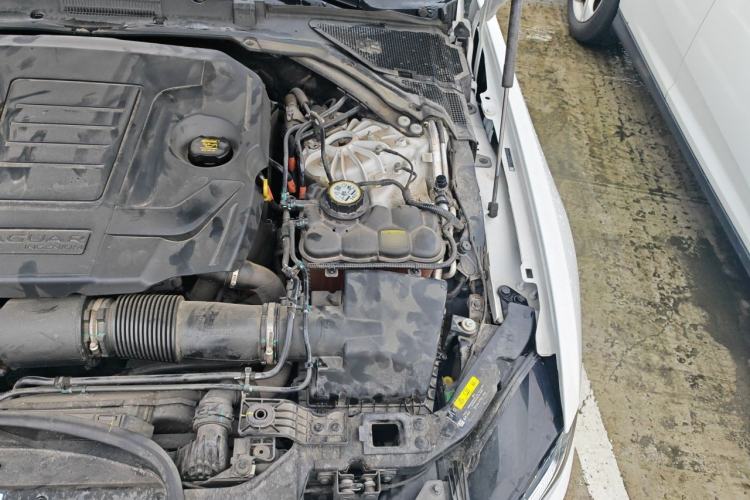 Used Jaguar XEL 2024 2.0T 250 PS R-DYNAMIC S Ebony Black Sport Edition Engine Bay Left
