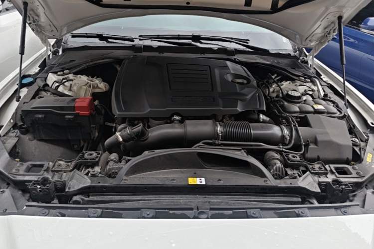 Used Jaguar XEL 2024 2.0T 250 PS R-DYNAMIC S Advanced Sport Edition Engine Bay