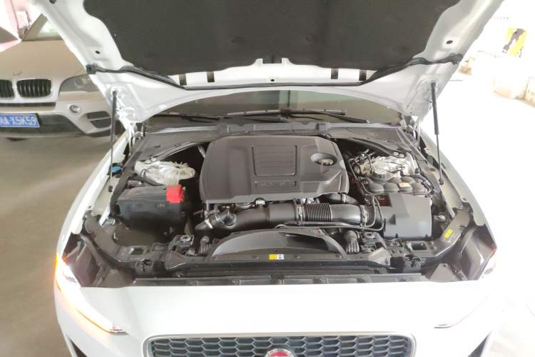 Used Jaguar XEL 2024 2.0T 250 PS R-DYNAMIC S Advanced Sport Edition Engine Bay