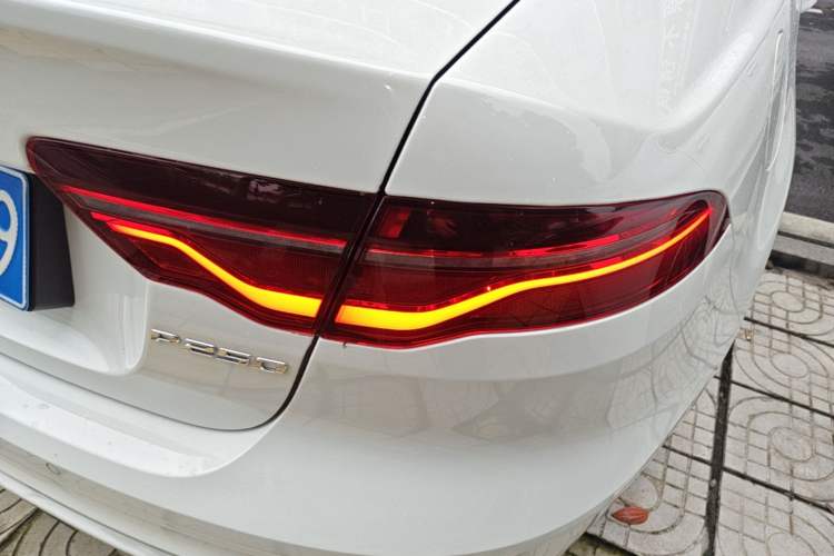 Used Jaguar XEL 2024 2.0T 250 PS R-DYNAMIC S Advanced Sport Edition Exterior 3