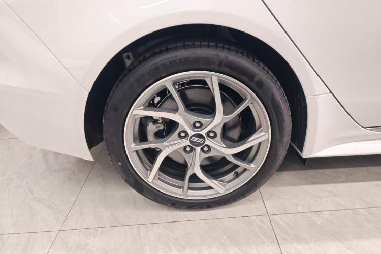 Used Jaguar XEL 2024 2.0T 250 PS R-DYNAMIC S Advanced Sport Edition Exterior 5