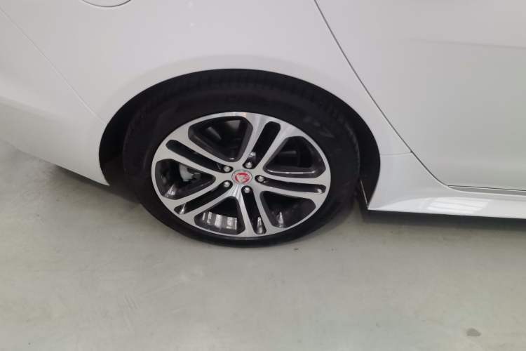 Used Jaguar XEL 2024 2.0T 250 PS R-DYNAMIC S Advanced Sport Edition Exterior 5