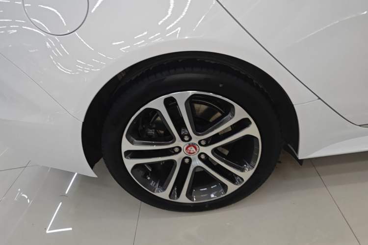 Used Jaguar XEL 2024 2.0T 250 PS R-DYNAMIC S Advanced Sport Edition Exterior 5