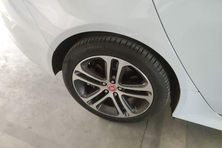 Used Jaguar XEL 2024 2.0T 250 PS R-DYNAMIC S Advanced Sport Edition Exterior 5