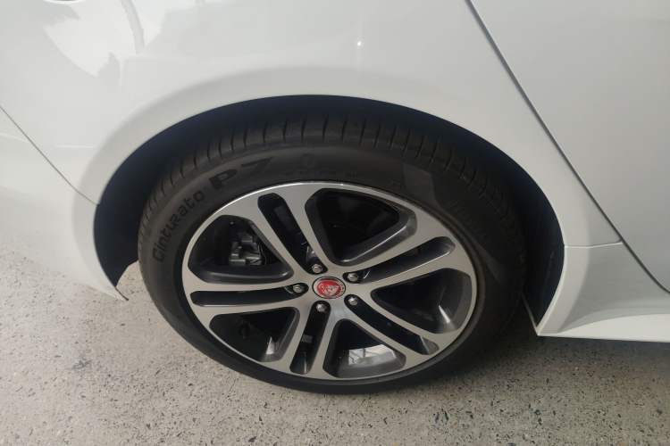 Used Jaguar XEL 2024 2.0T 250 PS R-DYNAMIC S Advanced Sport Edition Exterior 8