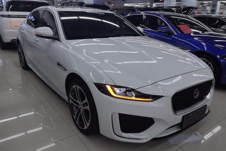 Used Jaguar XEL 2024 2.0T 250 PS R-DYNAMIC S Advanced Sport Edition Front Right 45 Deg