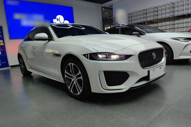 Used Jaguar XEL 2024 2.0T 250 PS R-DYNAMIC S Advanced Sport Edition Front Right 45 Deg