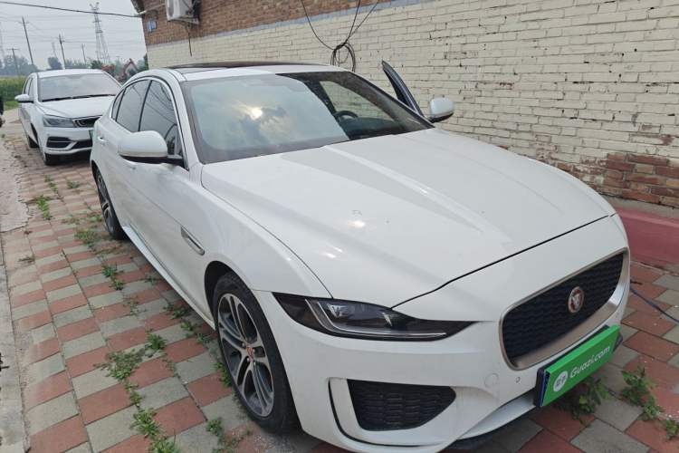 Used Jaguar XEL 2024 2.0T 250 PS R-DYNAMIC S Advanced Sport Edition Front Right 45 Deg