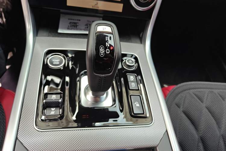 Used Jaguar XEL 2024 2.0T 250 PS R-DYNAMIC S Advanced Sport Edition Gear Lever