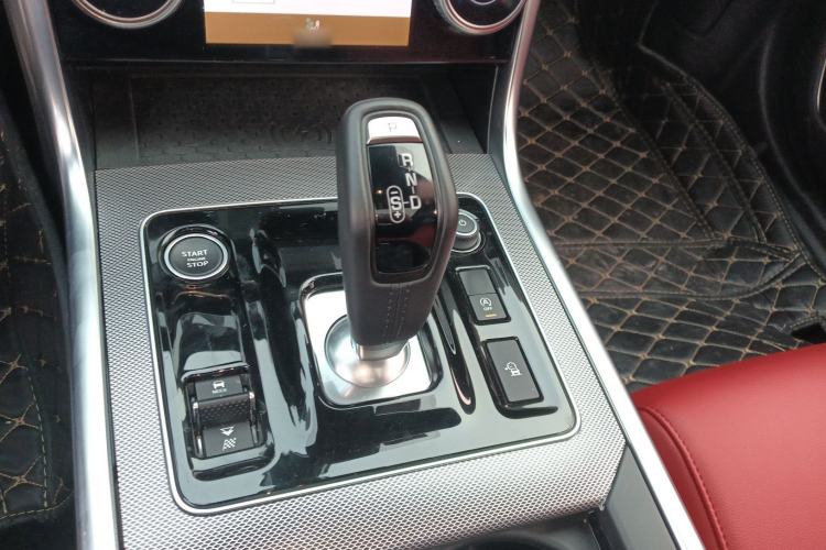 Used Jaguar XEL 2024 2.0T 250 PS R-DYNAMIC S Advanced Sport Edition Gear Lever