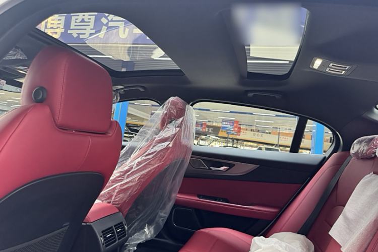 Used Jaguar XEL 2024 2.0T 250 PS R-DYNAMIC S Advanced Sport Edition Headliner