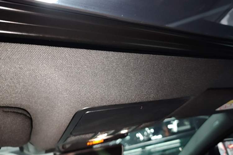 Used Jaguar XEL 2024 2.0T 250 PS R-DYNAMIC S Ebony Black Sport Edition Headliner