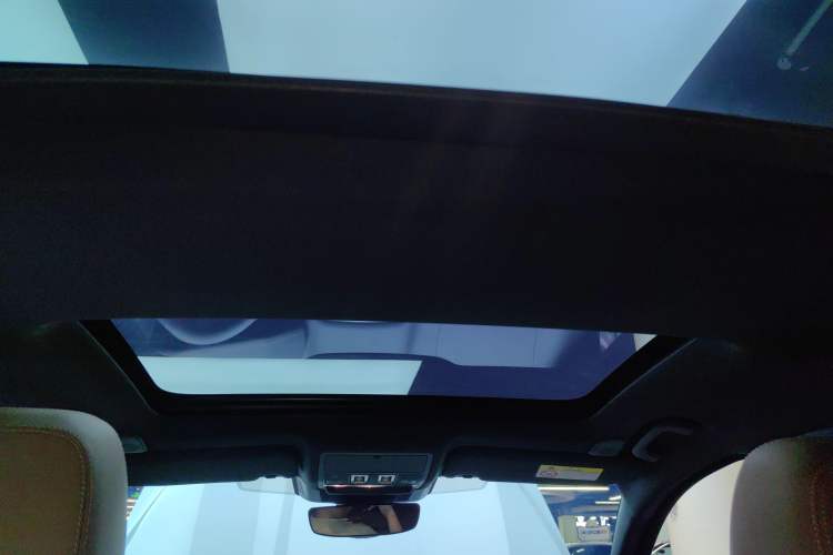 Used Jaguar XEL 2024 2.0T 250 PS R-DYNAMIC S Advanced Sport Edition Headliner