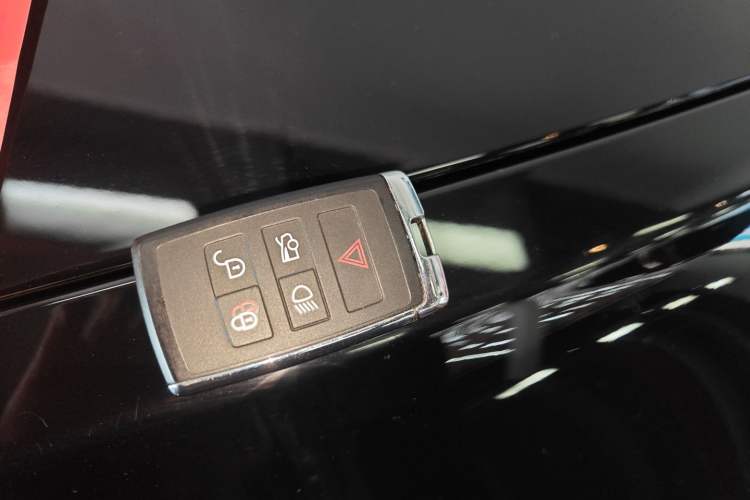 Used Jaguar XEL 2024 2.0T 250 PS R-DYNAMIC S Advanced Sport Edition Interior 1