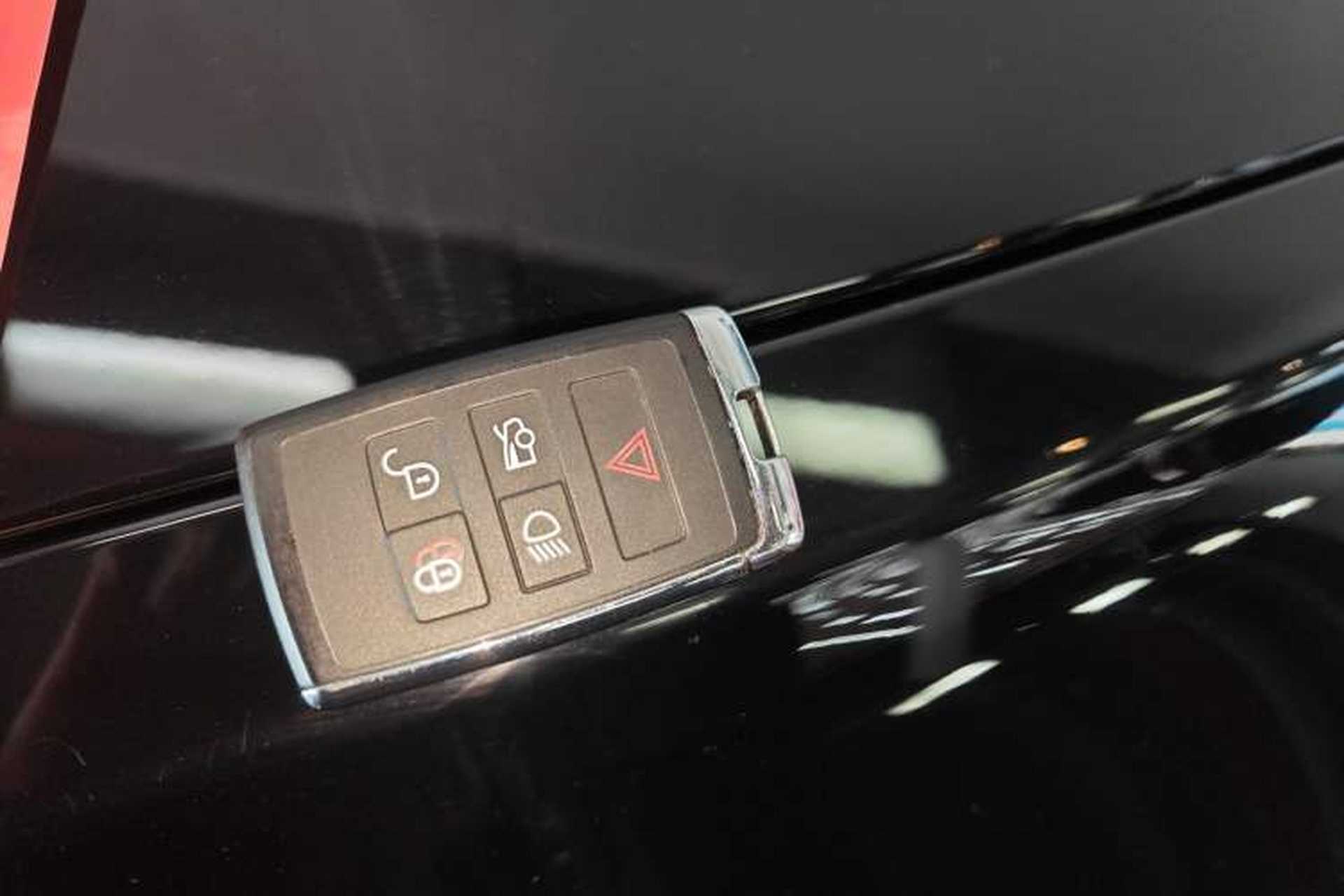 Used Jaguar XEL 2024 2.0T 250 PS R-DYNAMIC S Advanced Sport Edition Interior 1