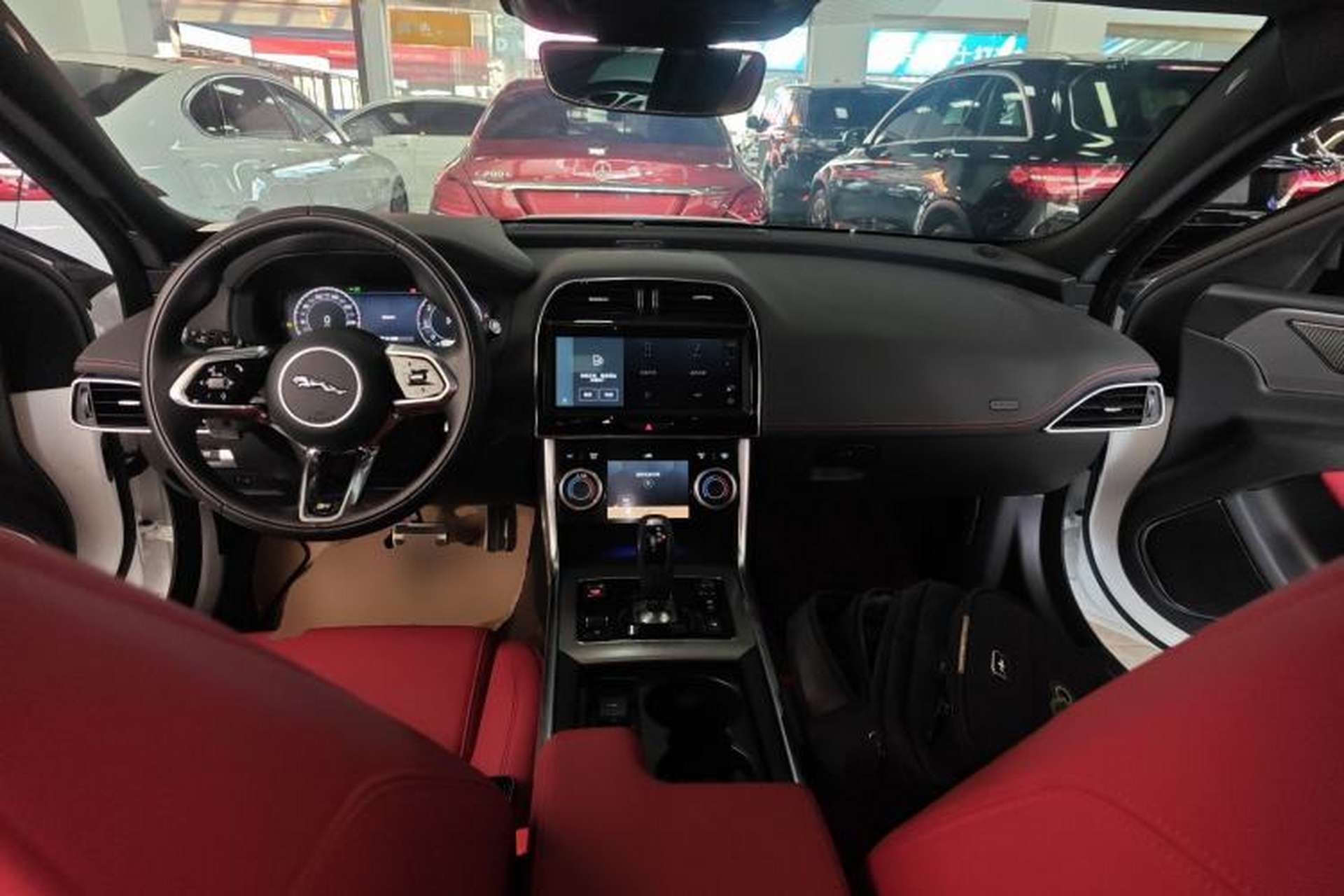 Used Jaguar XEL 2024 2.0T 250 PS R-DYNAMIC S Advanced Sport Edition Interior 2