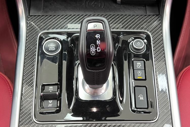Used Jaguar XEL 2024 2.0T 250 PS R-DYNAMIC S Ebony Black Sport Edition Interior 4