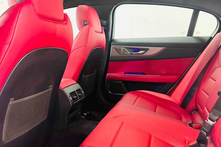 Used Jaguar XEL 2024 2.0T 250 PS R-DYNAMIC S Advanced Sport Edition Interior 5