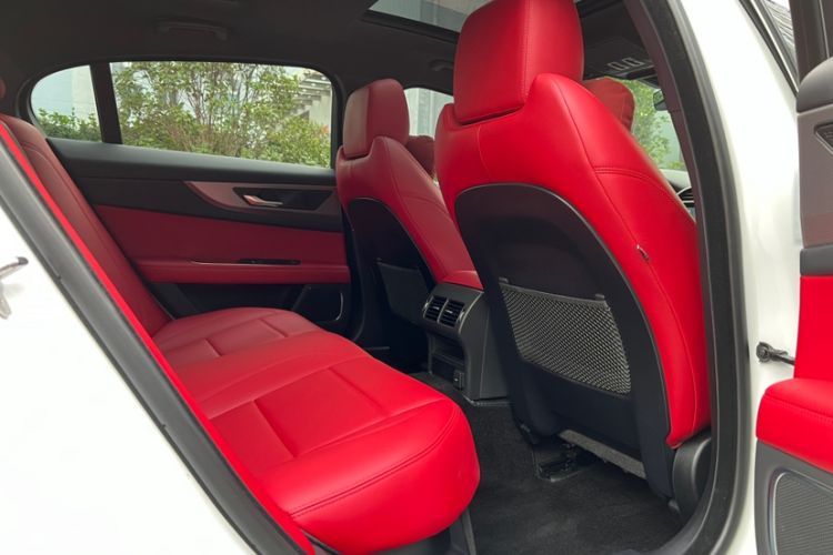 Used Jaguar XEL 2024 2.0T 250 PS R-DYNAMIC S Advanced Sport Edition Interior 5