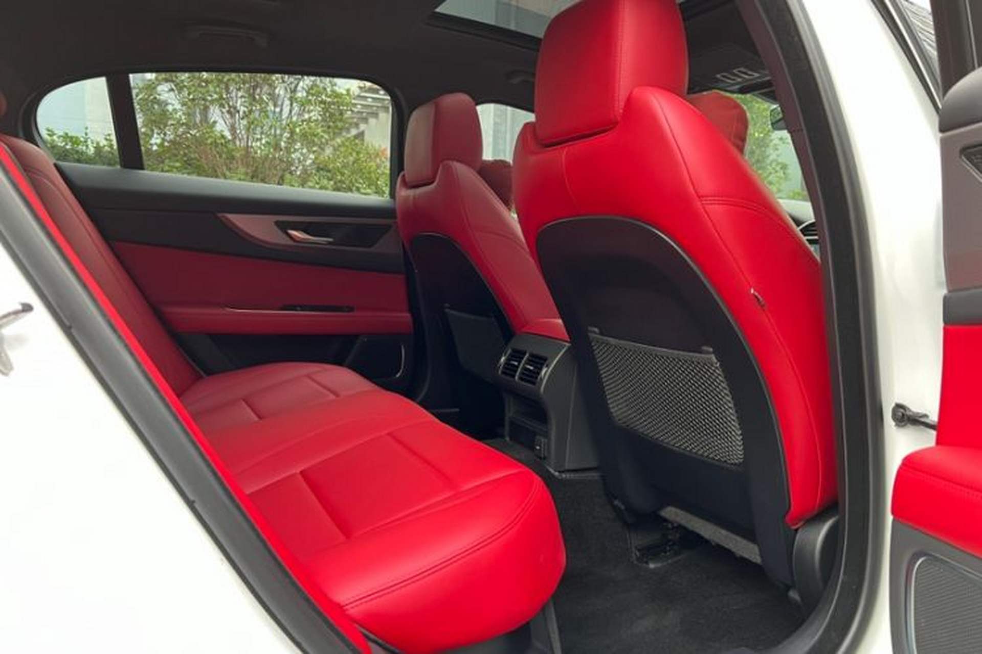 Used Jaguar XEL 2024 2.0T 250 PS R-DYNAMIC S Advanced Sport Edition Interior 5