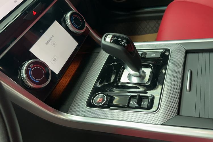 Used Jaguar XEL 2024 2.0T 250 PS R-DYNAMIC S Advanced Sport Edition Interior 6