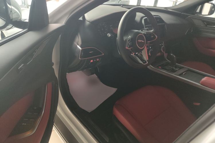 Used Jaguar XEL 2024 2.0T 250 PS R-DYNAMIC S Advanced Sport Edition Left Front Seat