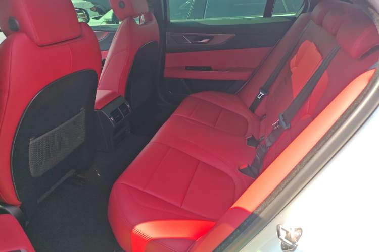 Used Jaguar XEL 2024 2.0T 250 PS R-DYNAMIC S Advanced Sport Edition Left Rear Seat
