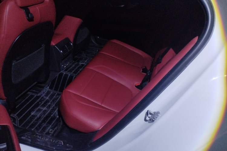 Used Jaguar XEL 2024 2.0T 250 PS R-DYNAMIC S Ebony Black Sport Edition Left Rear Seat