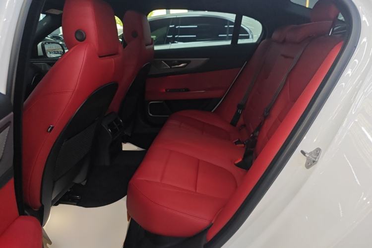 Used Jaguar XEL 2024 2.0T 250 PS R-DYNAMIC S Advanced Sport Edition Left Rear Seat