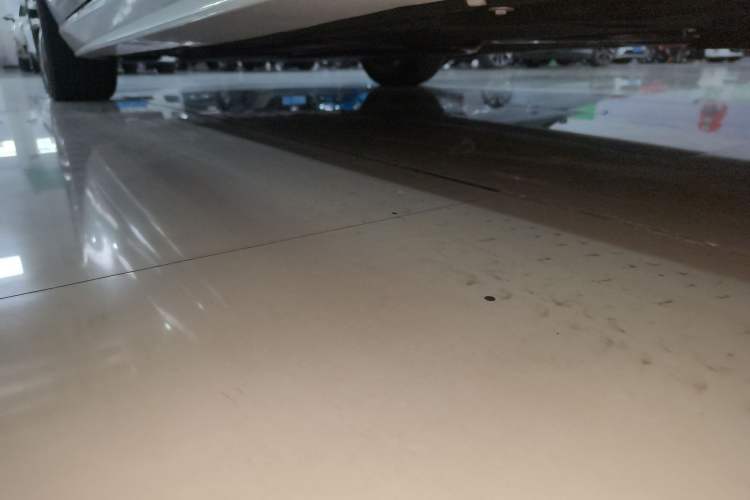 Used Jaguar XEL 2024 2.0T 250 PS R-DYNAMIC S Advanced Sport Edition Left Side Sill