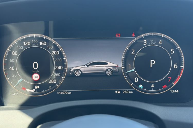 Used Jaguar XEL 2024 2.0T 250 PS R-DYNAMIC S Ebony Black Sport Edition Odometer Close Up