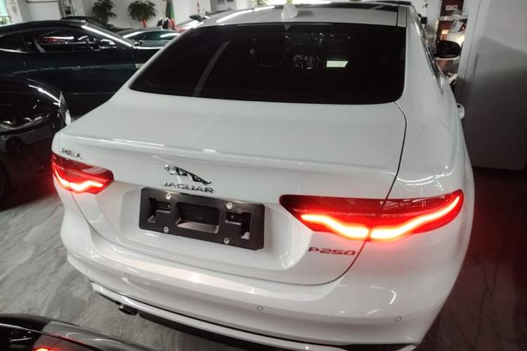Used Jaguar XEL 2024 2.0T 250 PS R-DYNAMIC S Advanced Sport Edition Rear