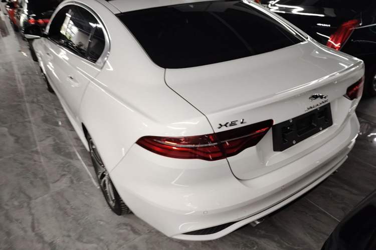 Used Jaguar XEL 2024 2.0T 250 PS R-DYNAMIC S Advanced Sport Edition Rear Left 45 Deg