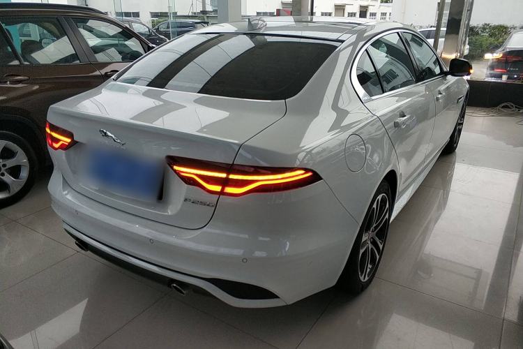 Used Jaguar XEL 2024 2.0T 250 PS R-DYNAMIC S Advanced Sport Edition Rear Right 45 Deg