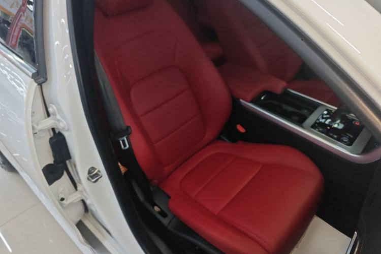 Used Jaguar XEL 2024 2.0T 250 PS R-DYNAMIC S Advanced Sport Edition Right Front Seat