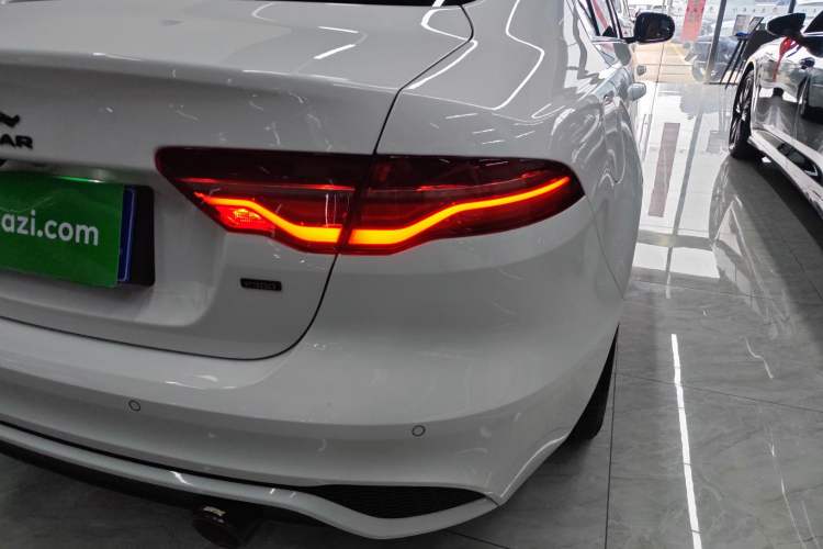 Used Jaguar XEL 2024 2.0T 250 PS R-DYNAMIC S Advanced Sport Edition Right Rear Taillight