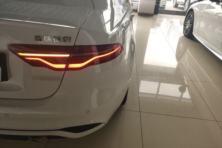 Used Jaguar XEL 2024 2.0T 250 PS R-DYNAMIC S Advanced Sport Edition Right Rear Taillight