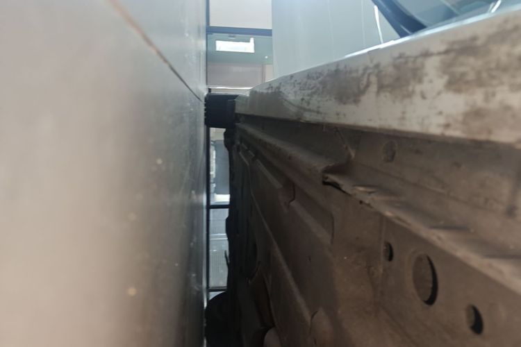 Used Jaguar XEL 2024 2.0T 250 PS R-DYNAMIC S Advanced Sport Edition Right Side Sill