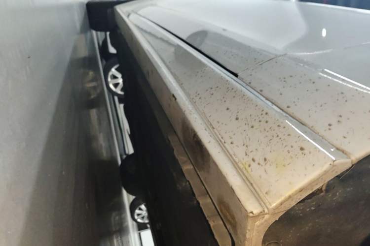 Used Jaguar XEL 2024 2.0T 250 PS R-DYNAMIC S Advanced Sport Edition Right Side Sill