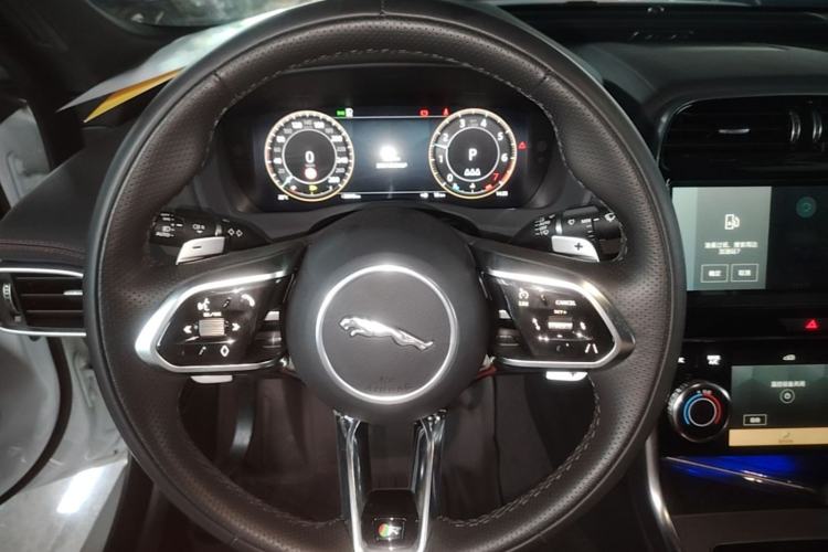 Used Jaguar XEL 2024 2.0T 250 PS R-DYNAMIC S Advanced Sport Edition Steering Wheel