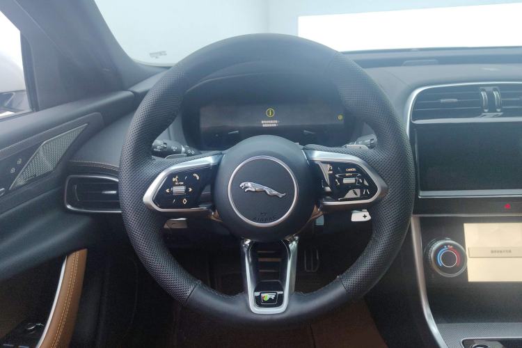 Used Jaguar XEL 2024 2.0T 250 PS R-DYNAMIC S Advanced Sport Edition Steering Wheel