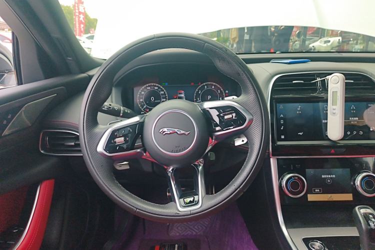 Used Jaguar XEL 2024 2.0T 250 PS R-DYNAMIC S Advanced Sport Edition Steering Wheel
