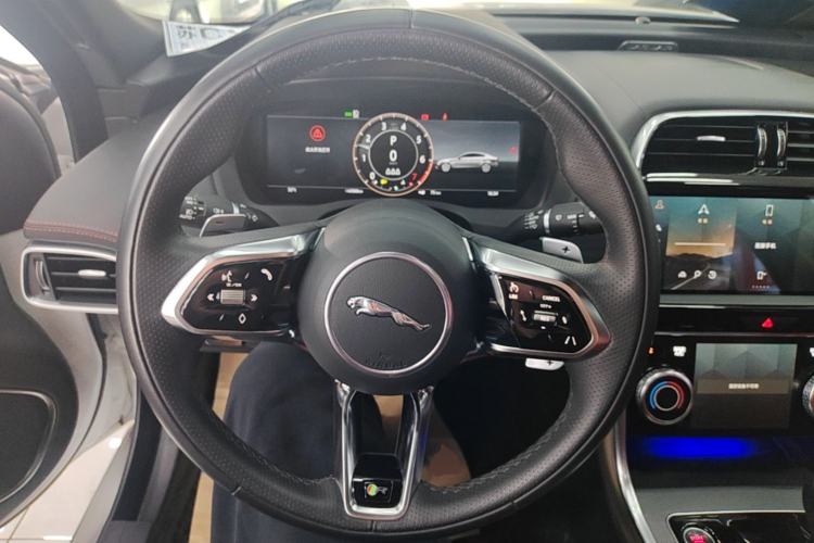 Used Jaguar XEL 2024 2.0T 250 PS R-DYNAMIC S Advanced Sport Edition Steering Wheel