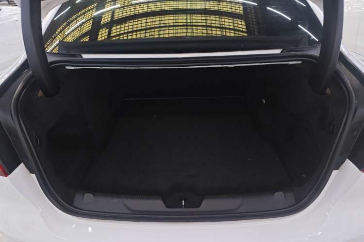 Used Jaguar XEL 2024 2.0T 250 PS R-DYNAMIC S Advanced Sport Edition Trunk